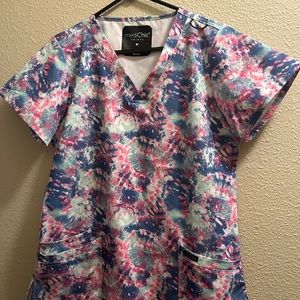mediChic prints, size medium new without tags, tie-dye scrub top